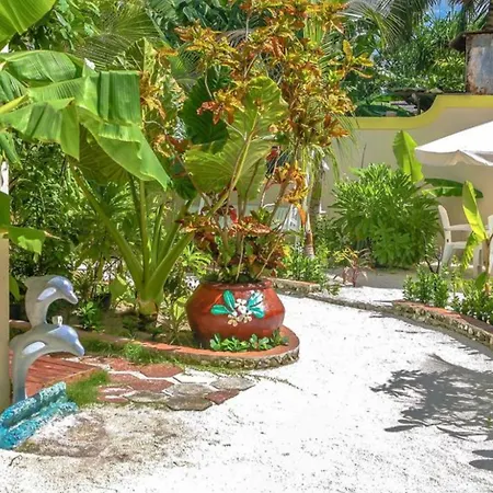 Banyan Villa Maldives Dhangethi-2